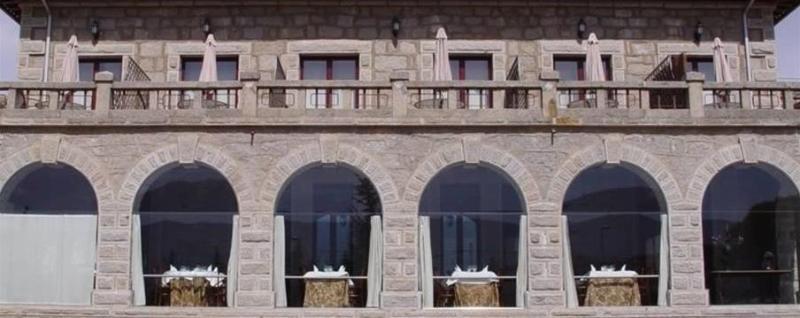 Posada Real Restaurante El Linar Del Zaire Burgohondo Exterior foto
